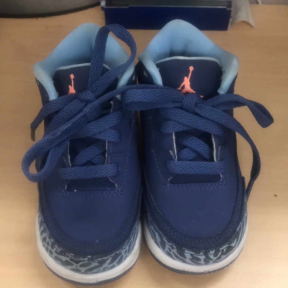 Nike’s - Picture 1 of 2